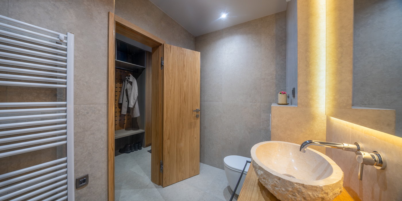 Kopalnica apartmaja Jakob z velikim ogledalom